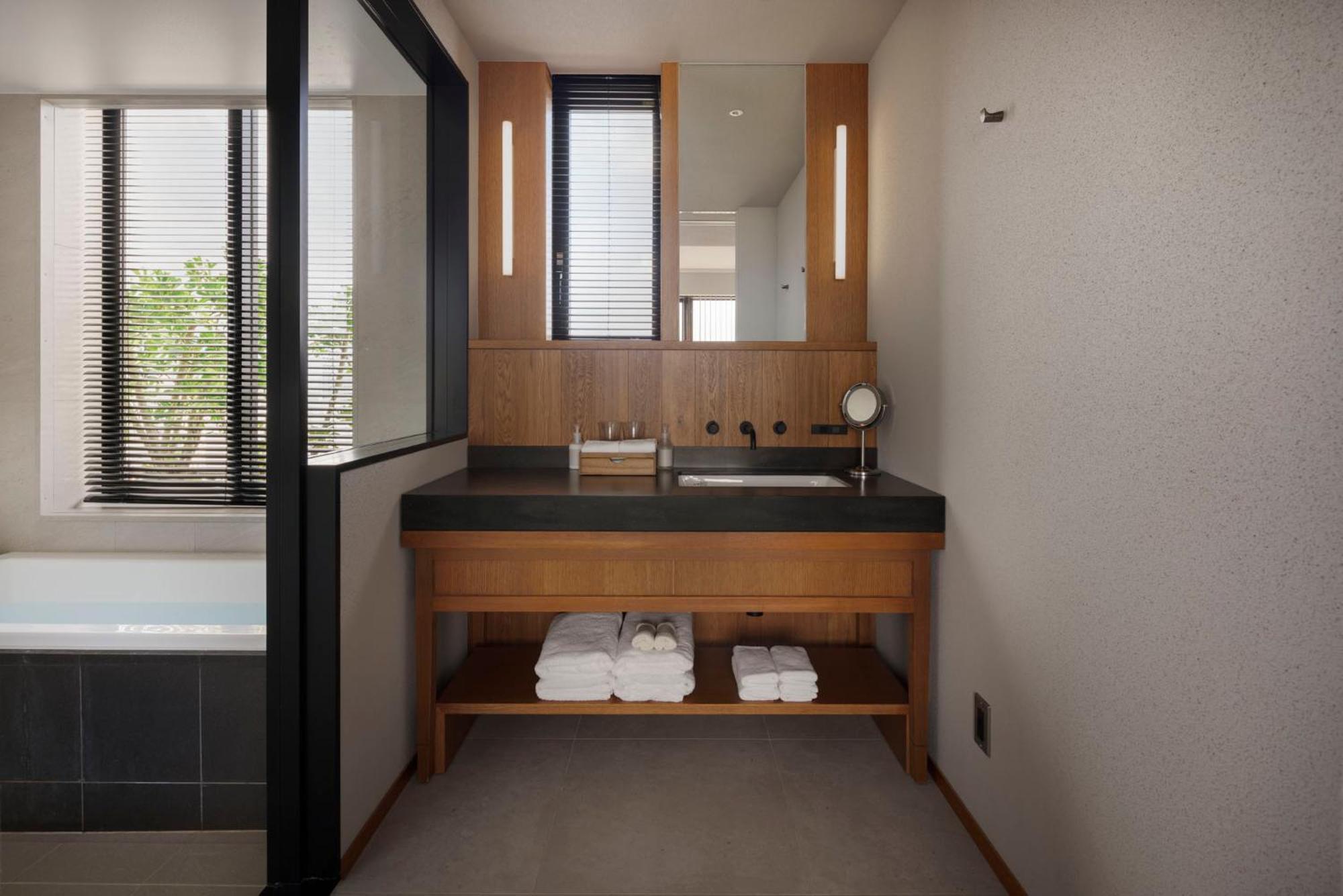 Southwest Grand Hotel Naha Bagian luar foto